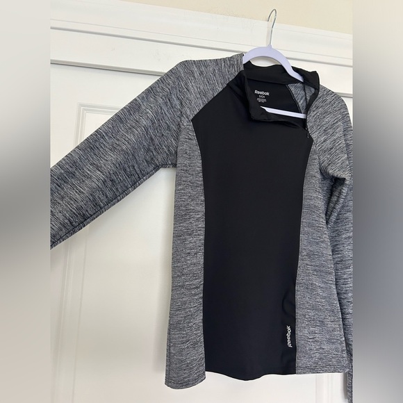 Reebok Black Long Sleeve Top Size S - Picture 5 of 10